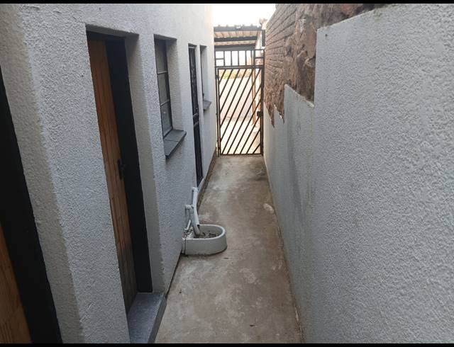 3 BEDROOM HOUSE FOR SALE IN CASHAN